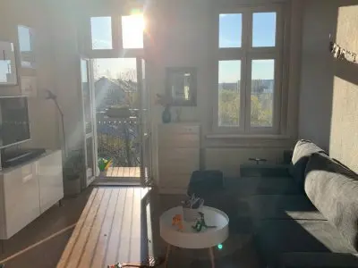 Sonnige 2-Zi. Altbauwohnung mit Balkon gegen 3 Zimmer