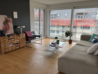 Schöne, helle Attika-Wohnung