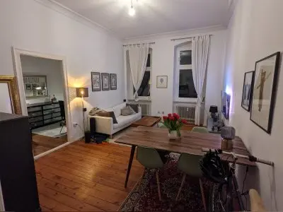 2 Zi.-Altbauwohnung HP in Friedenau gg größere Wohnung