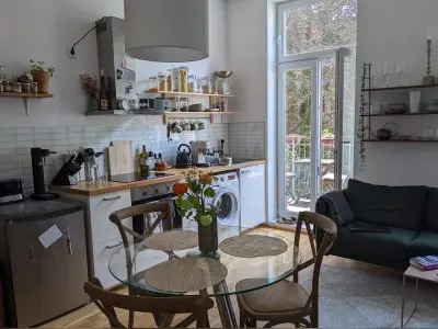 Charmante Wohnung zum grünen Innenhof gelegen