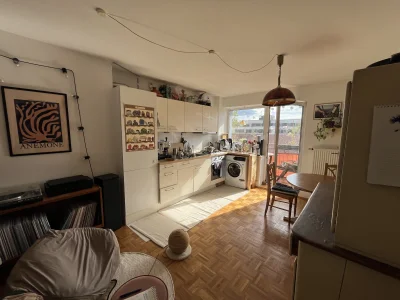 2 Zimmer Wohnung mit kleinem Balkon