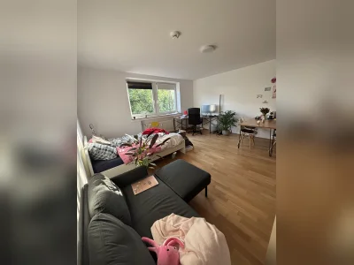 1 kleine (bzw 2) Wohnung(en) in Lindenthal gegen 3 Zimmer
