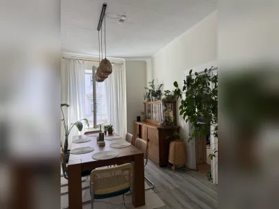 75m2 Altbauwohnung mit Balkon