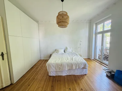 Berlin, Neukölln: 4-Zimmer-Wohnung, 129 m²