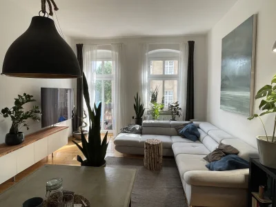 Tausche sanierten 2 Zi Altbau im Samariterkiez gg 3+ Zi