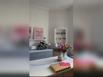 Schöne Altbau Wohnung 2,5 Zimmer