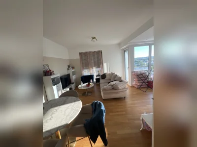 Schöne 2-Zimmer Wohnung in 7. Stock im Regensburger Osten