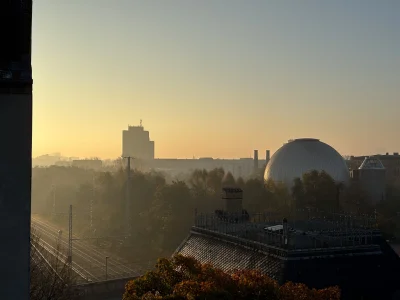 2-Zimmer-Berliner-Altbauwohnung mit wunderschönem Blick