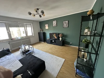 Stuttgart-West: 3-Zimmer,83 m².Sucht 2 Zimmer - Süden/Westen
