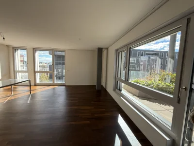 2,5-Zimmer-Wohnung in Opfikon, 95 m², 2700 €