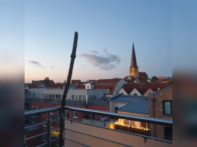 Rostock, Stadtmitte: Großzügige 4-Zimmer-Wohnung