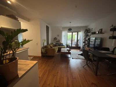 Wohnung im Hinterhaus m. gr. Dachterrasse gegen kleinere Wo.