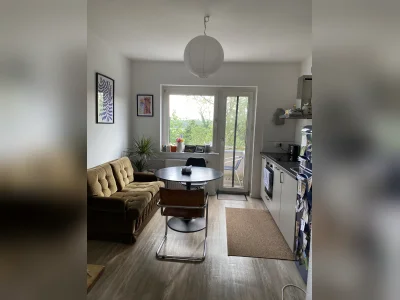 Köln, Nippes: Schöne 2-Zimmer-Wohnung an der Pferderennbahn