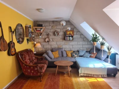 schöne, sanierte Atbau 2-Zimmer-Wohnung, 50 m², 500 €