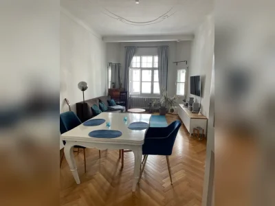 Biete eine großzügige 4 Zimmer Wohnung 104m2