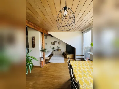 Helle 2-Zimmer-Wohnung direkt am Volksgarten