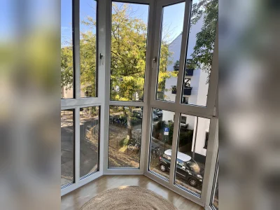Großzügige, lichtdurchflutete und barrierearme Wohnung