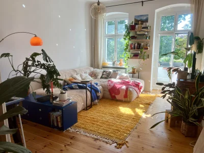 Berlin Neukölln: Helle 2-Zimmer-Altbau-Wohnung
