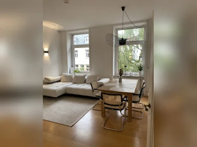 Altbau 3 ZKB mit Balkon im Frankfurter Nordend
