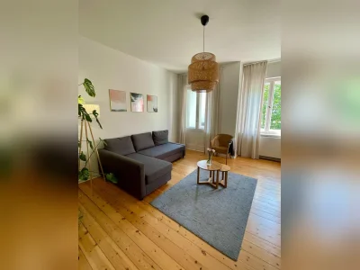 2 Zimmerwohnung in P.Berg vs Whg in Freiburg