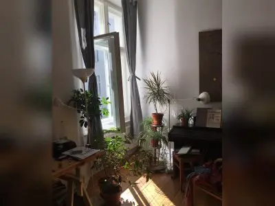 Schöne 2 Zimmer Altbauwohnung im Prenzlauer Berg mit Balkon