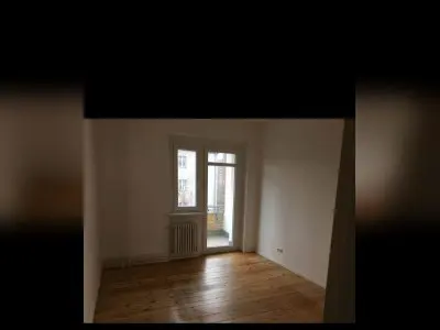 3 Zimmer Wohnung nähe U Platz der Luftbrücke gegen größer