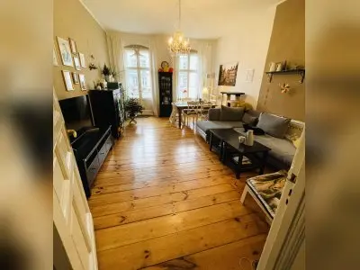 Biete 2 Zimmer im Helmholtzkiez - Suche 3 Zimmer in P.Berg