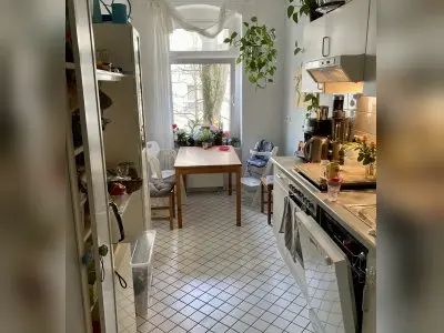 3 Zi. in FHain gegen 4 Zimmer in Berlin