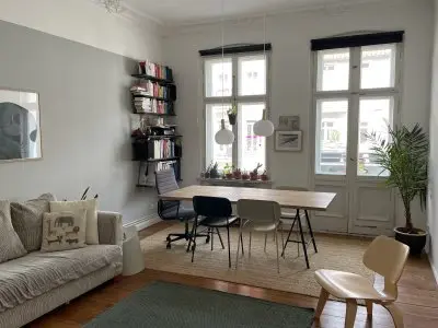 Biete 2 Zimmer in Friedrichshain, suche mind. 3 Zimmer