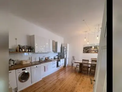 Altbau mit Traumküche, Balkon & Kamin gegen größere!