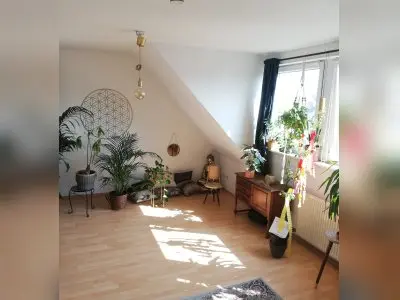 Biete wunderschöne, helle Maisonette Whg mit großem Balkon