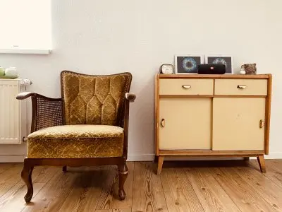 2 Raum Dachgeschoss gegen 2+ Zimmer