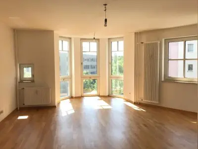 Landeseigene 2 Z Nahe Savignyplatz gegen 2 Z in NK, KB, SB