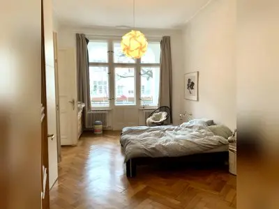 Große Berliner Altbauwohnung gegen Köln oder Düsseldorf