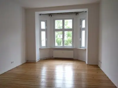 Heller Altbau, 2,5 Zi, Berlin-Mitte gegen 3 Zi südlicher