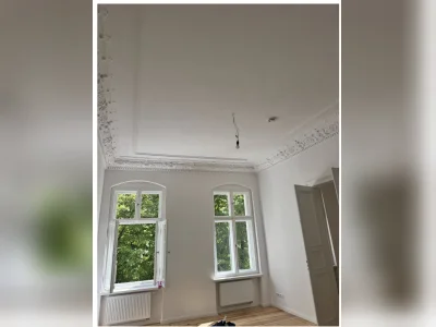 Helle 2-Zimmer-Altbauwohnung in Berlin-Mitte