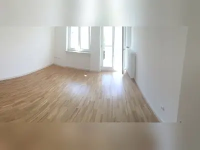 Tausche 2 Zimmer Whg.Schwabing, West BLK gg. 3/3,5 Zimmer