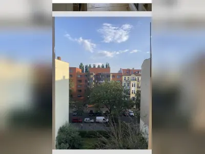 WG Zimmer in Altbauwohnung in sehr schönem Kiez in Moabit