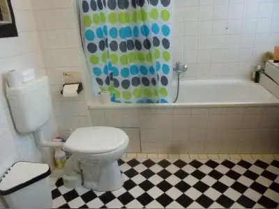 3Zi/70qm Mitte gegen mind 2 Zimmer