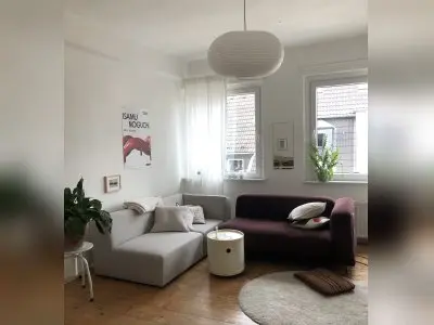 2 Zimmer Altbauwohnung in der Südstadt gegen ähnliche